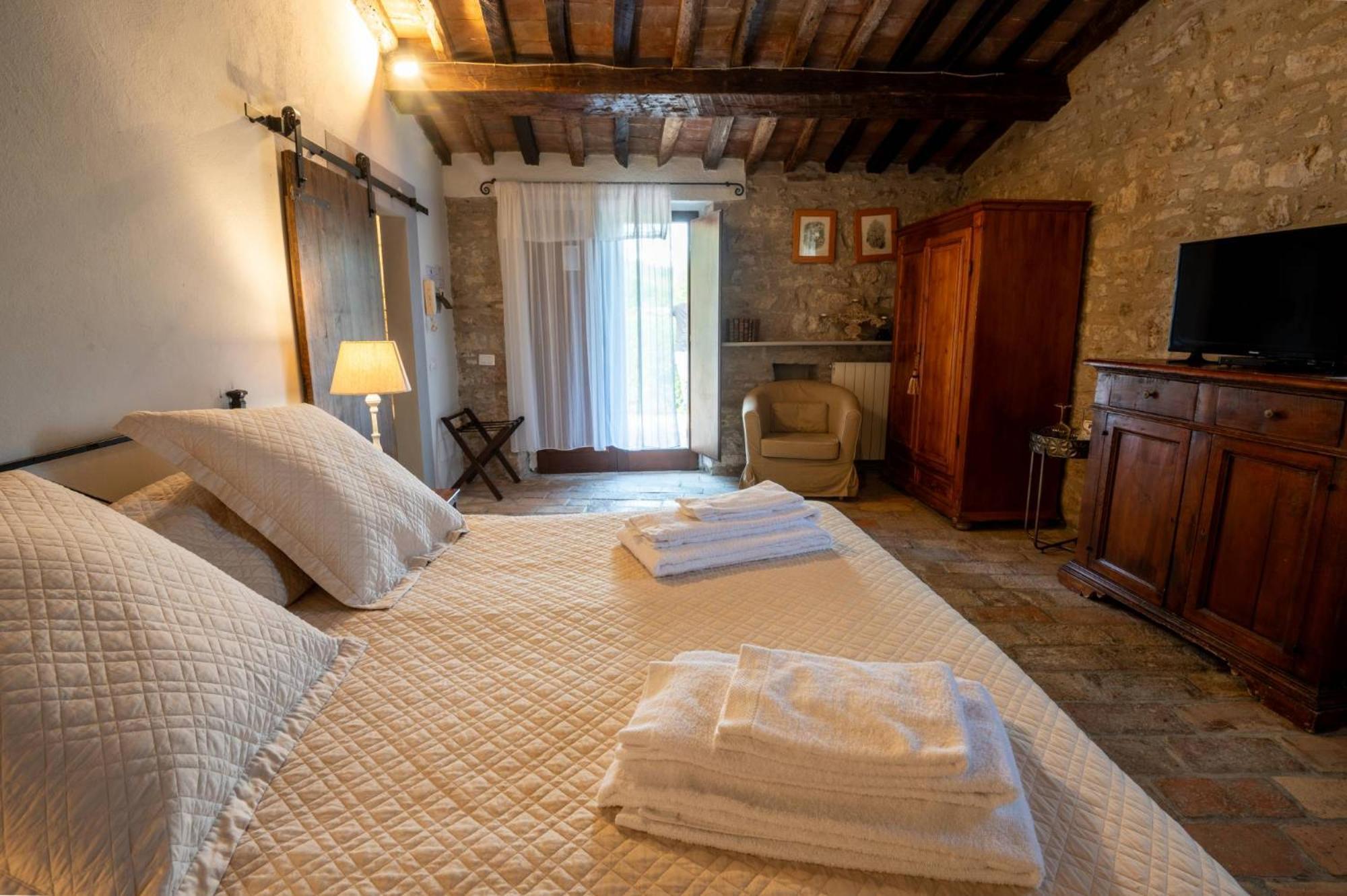 לינה וארוחת בוקר Antognola Castello Valenzino מראה חיצוני תמונה
