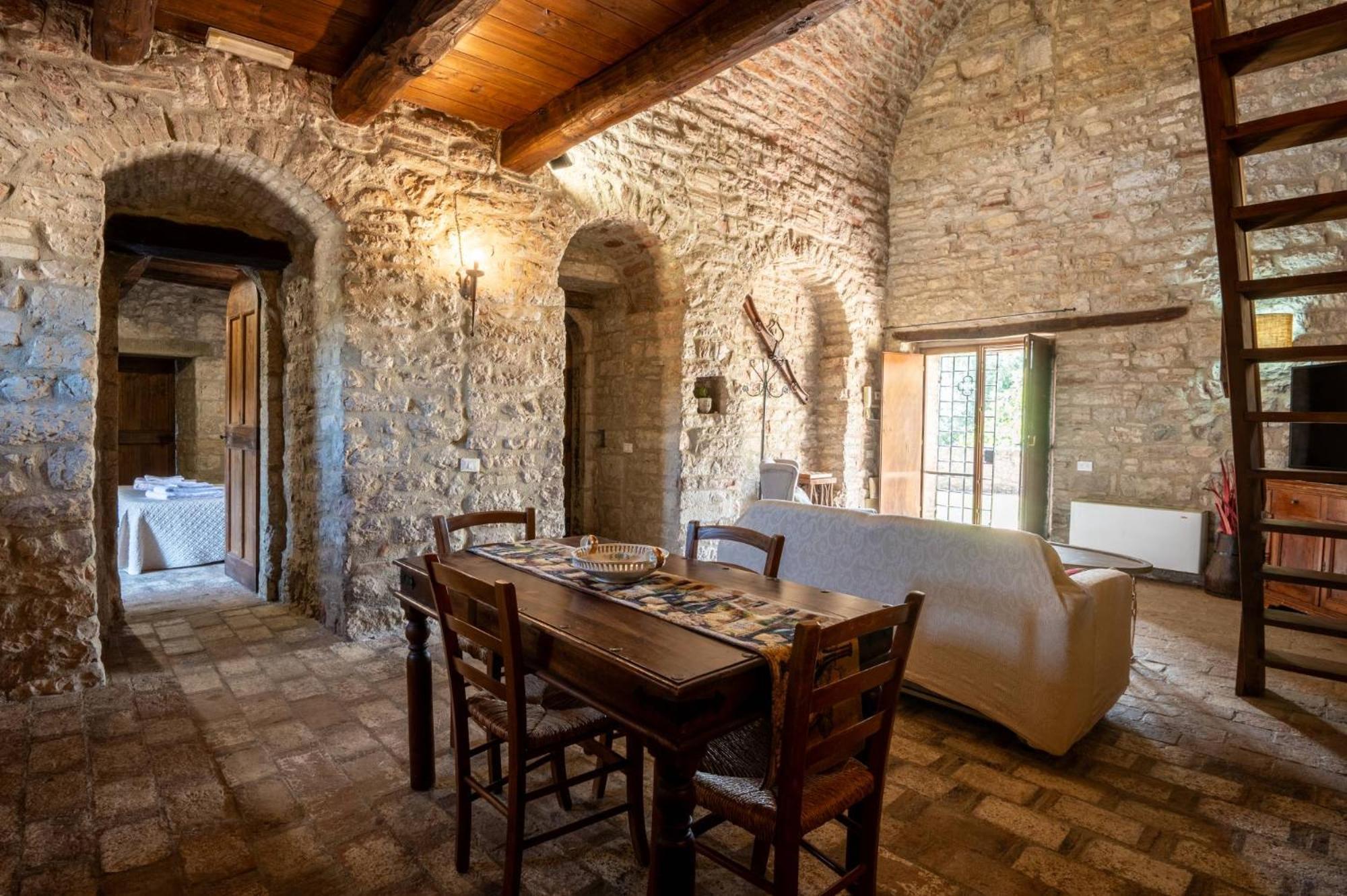 לינה וארוחת בוקר Antognola Castello Valenzino מראה חיצוני תמונה